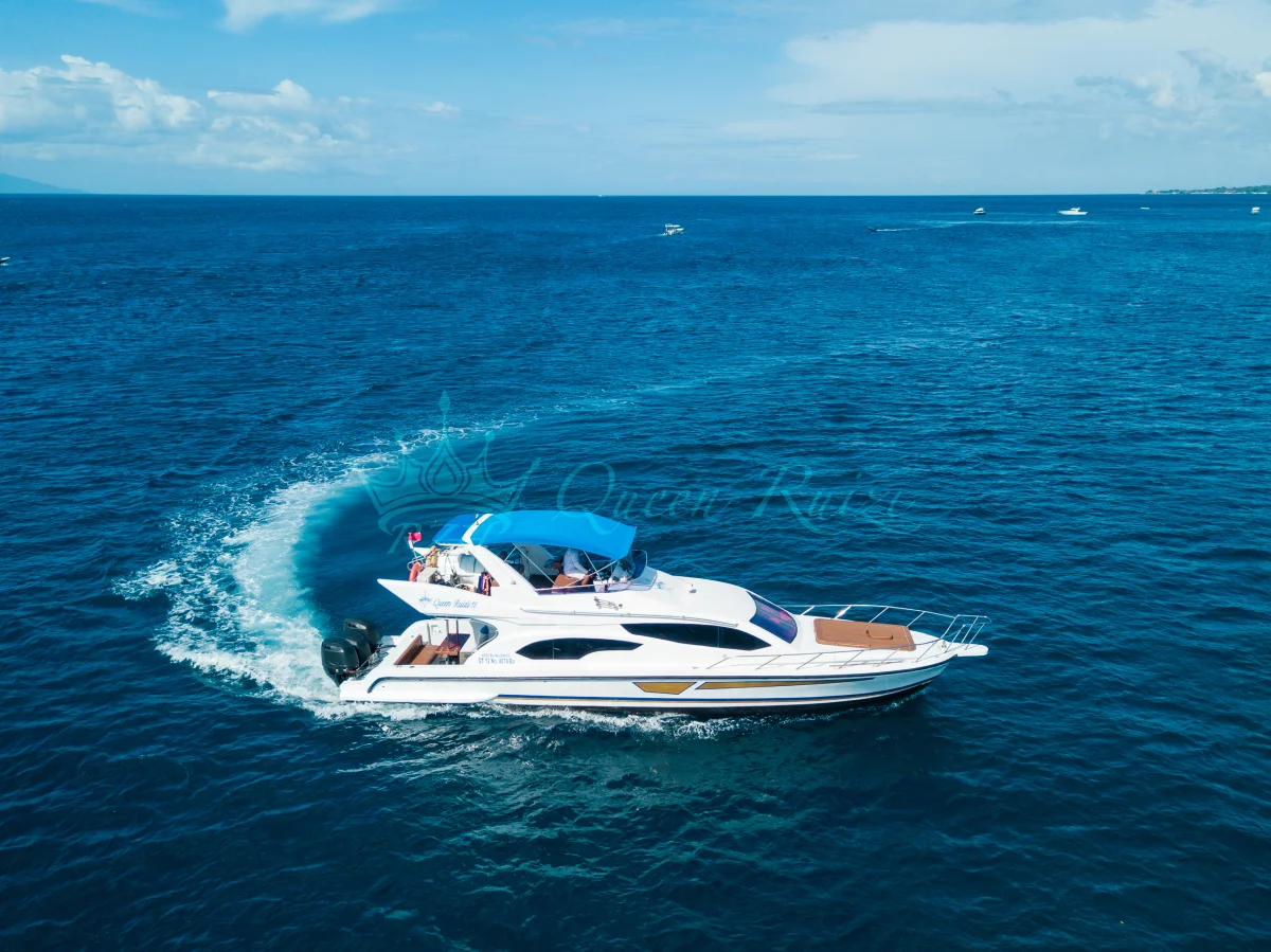Queen Ruizi 18 - Charter Penida atau Lembongan (8 Jam)